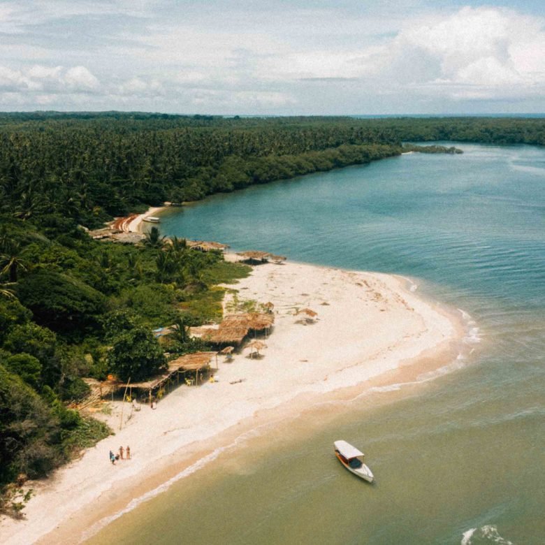 O Mercado Invisível de Luxo no Baixo Sul da Bahia: Onde Grandes Investimentos Encontram o Paraíso
