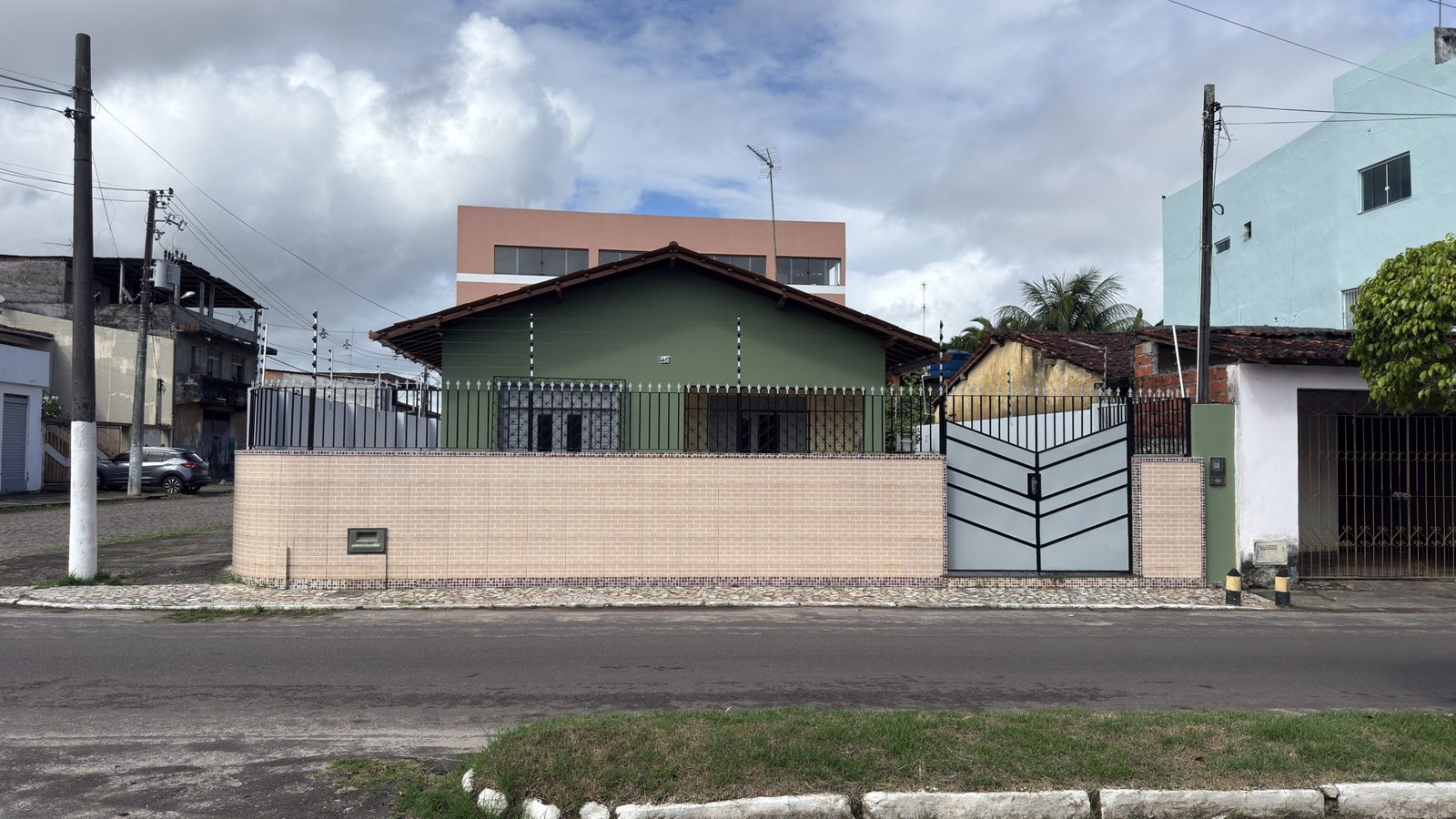 Casa a venda em Valença Bahia