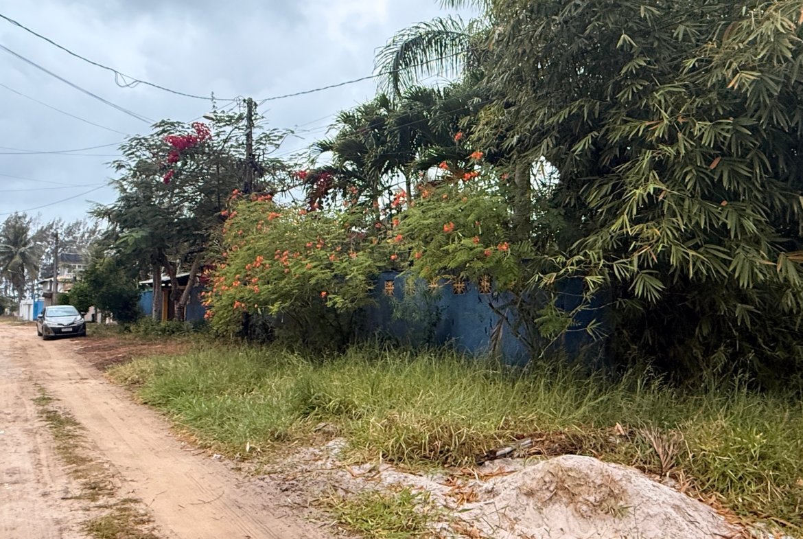 Terreno à venda na Praia de Guaibim 400m² a 200m do Mar – Com Escritura