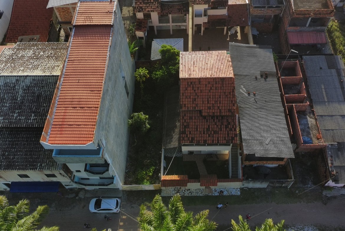 Casa à venda na praia de Guaibim, 5 quartos, 01 km do mar