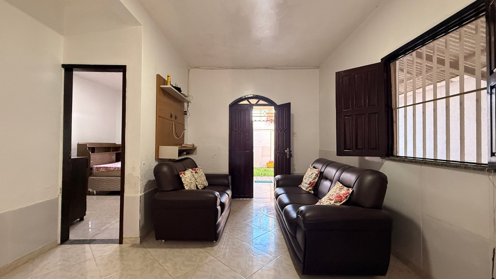 Casa à venda na praia de Guaibim, 5 quartos, 01 km do mar