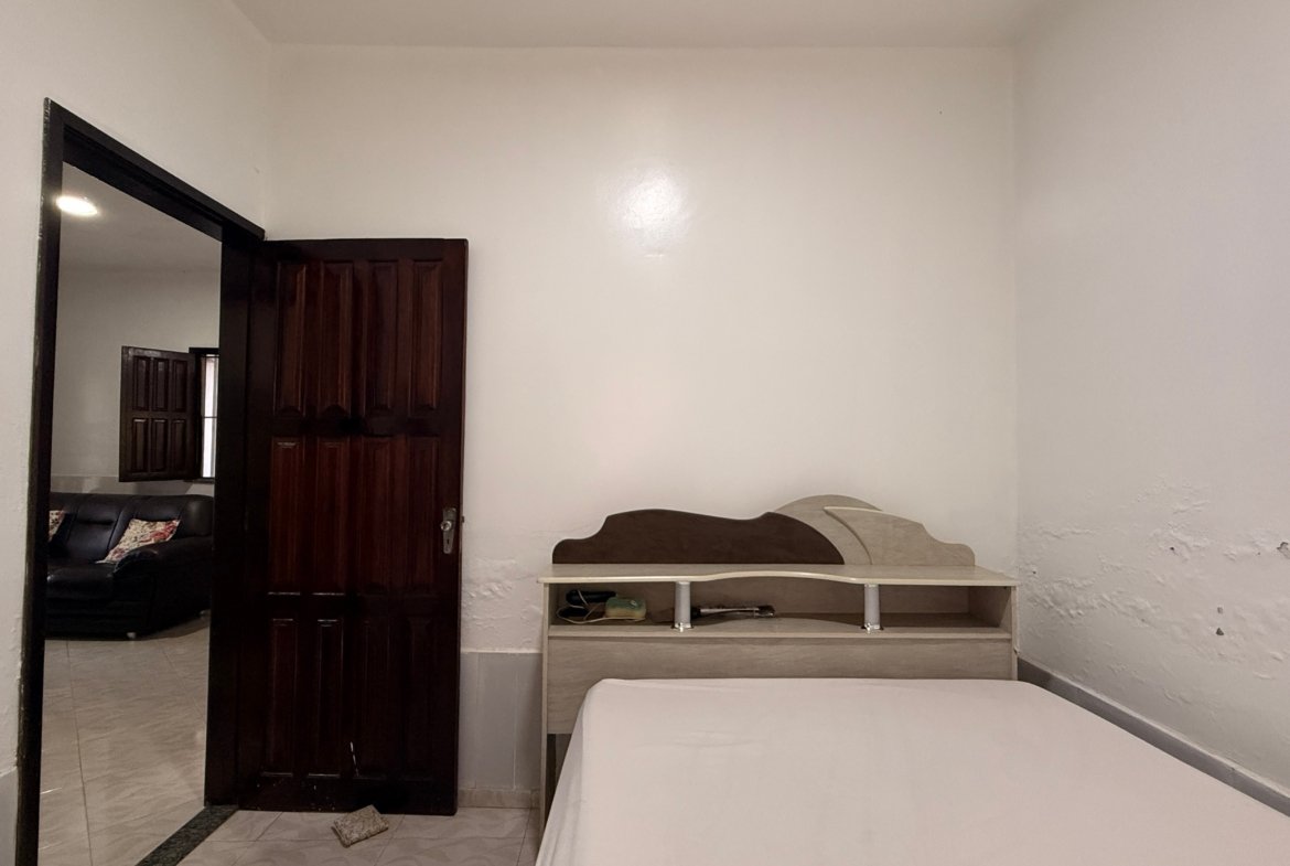 Casa à venda na praia de Guaibim, 5 quartos, 01 km do mar