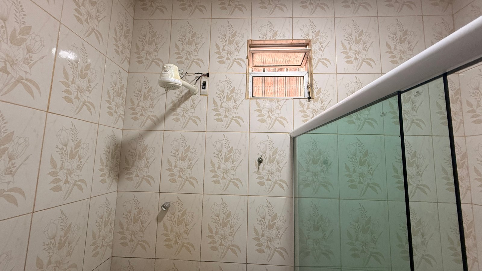 Casa à venda na praia de Guaibim, 5 quartos, 01 km do mar