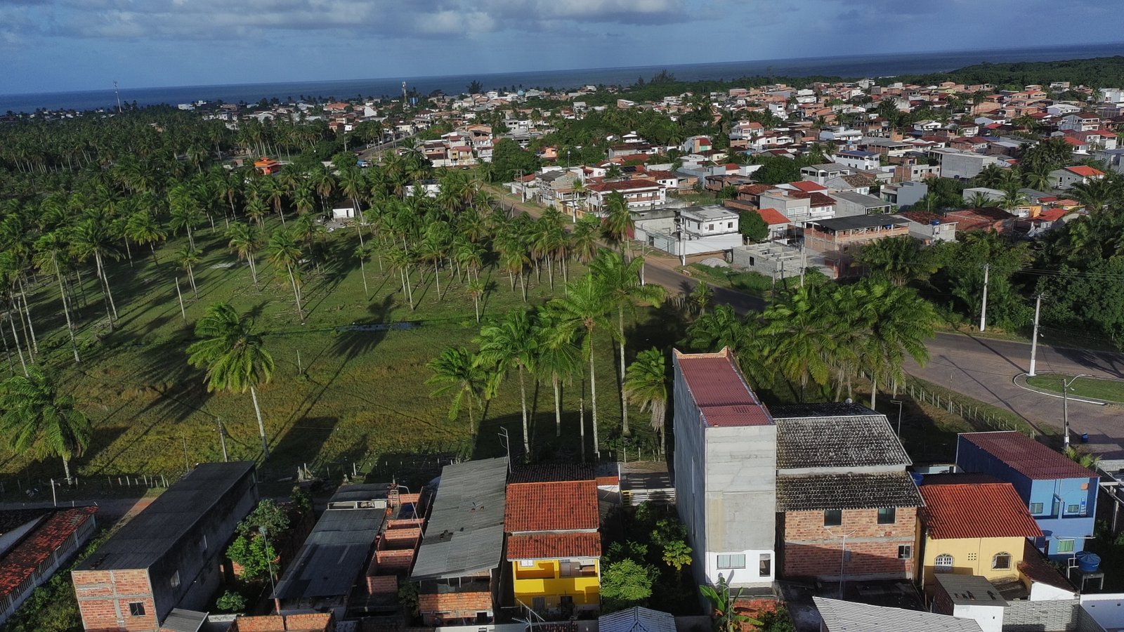 Casa à venda na praia de Guaibim, 5 quartos, 01 km do mar