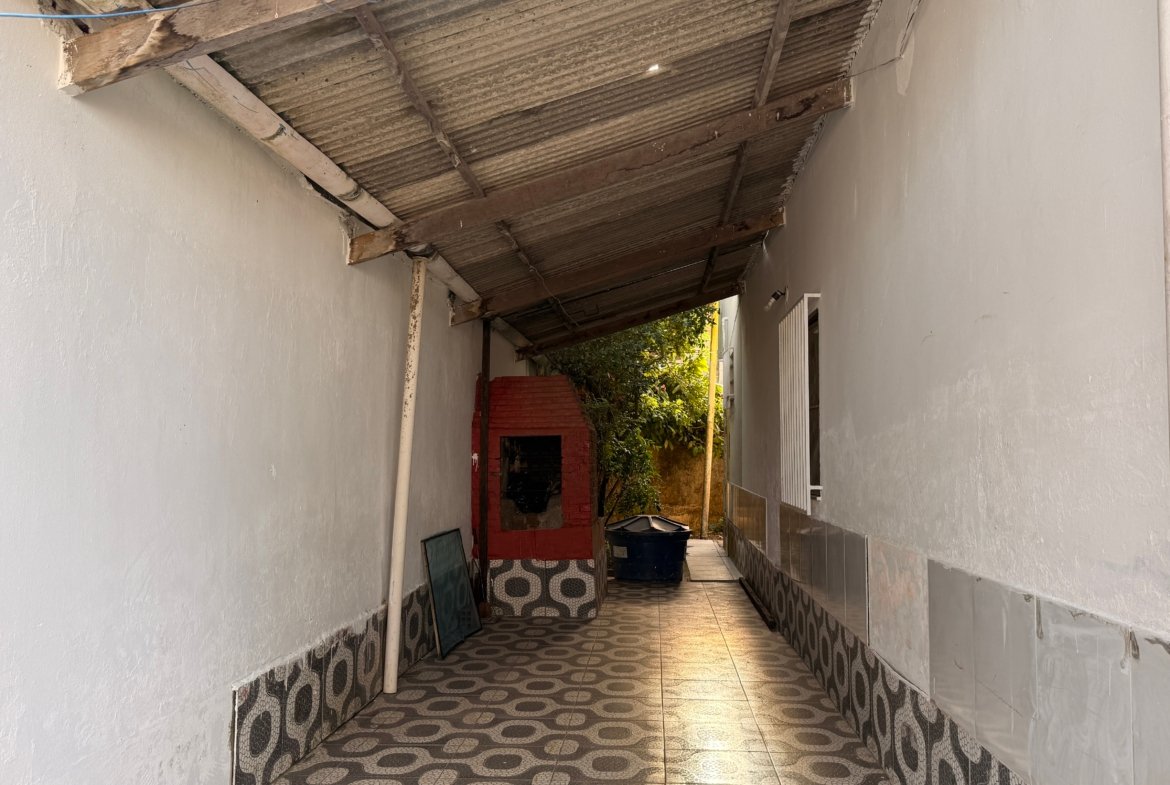 Casa à venda na praia de Guaibim, 5 quartos, 01 km do mar