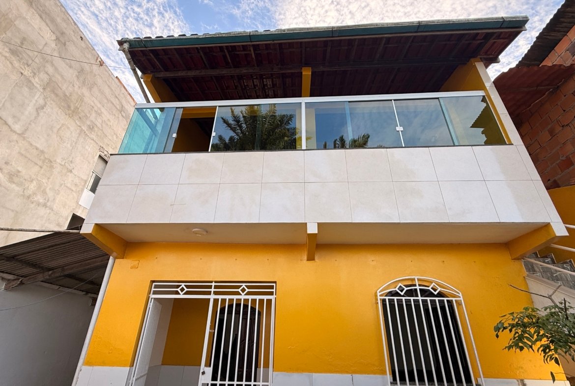 Casa à venda na praia de Guaibim, 5 quartos, 01 km do mar