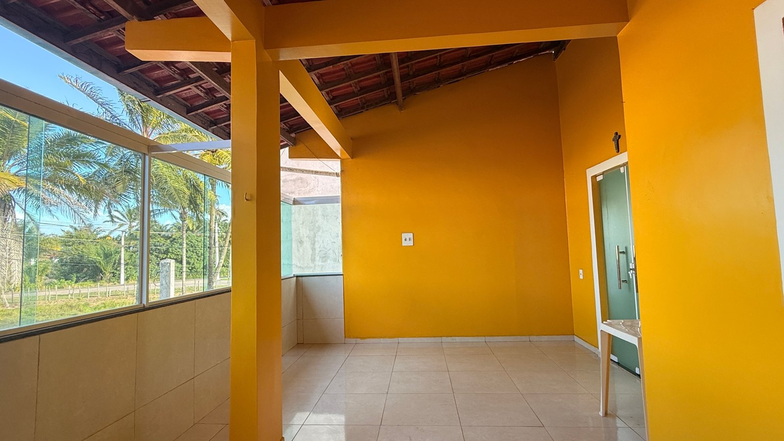 Casa à venda na praia de Guaibim, 5 quartos, 01 km do mar