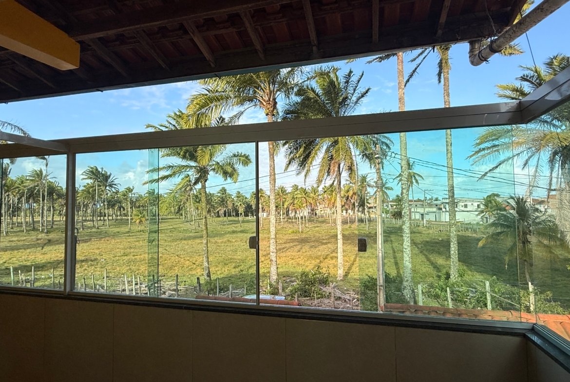 Casa à venda na praia de Guaibim, 5 quartos, 01 km do mar