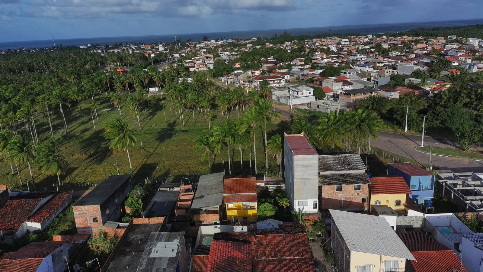 Casa à venda na praia de Guaibim, 5 quartos, 01 km do mar