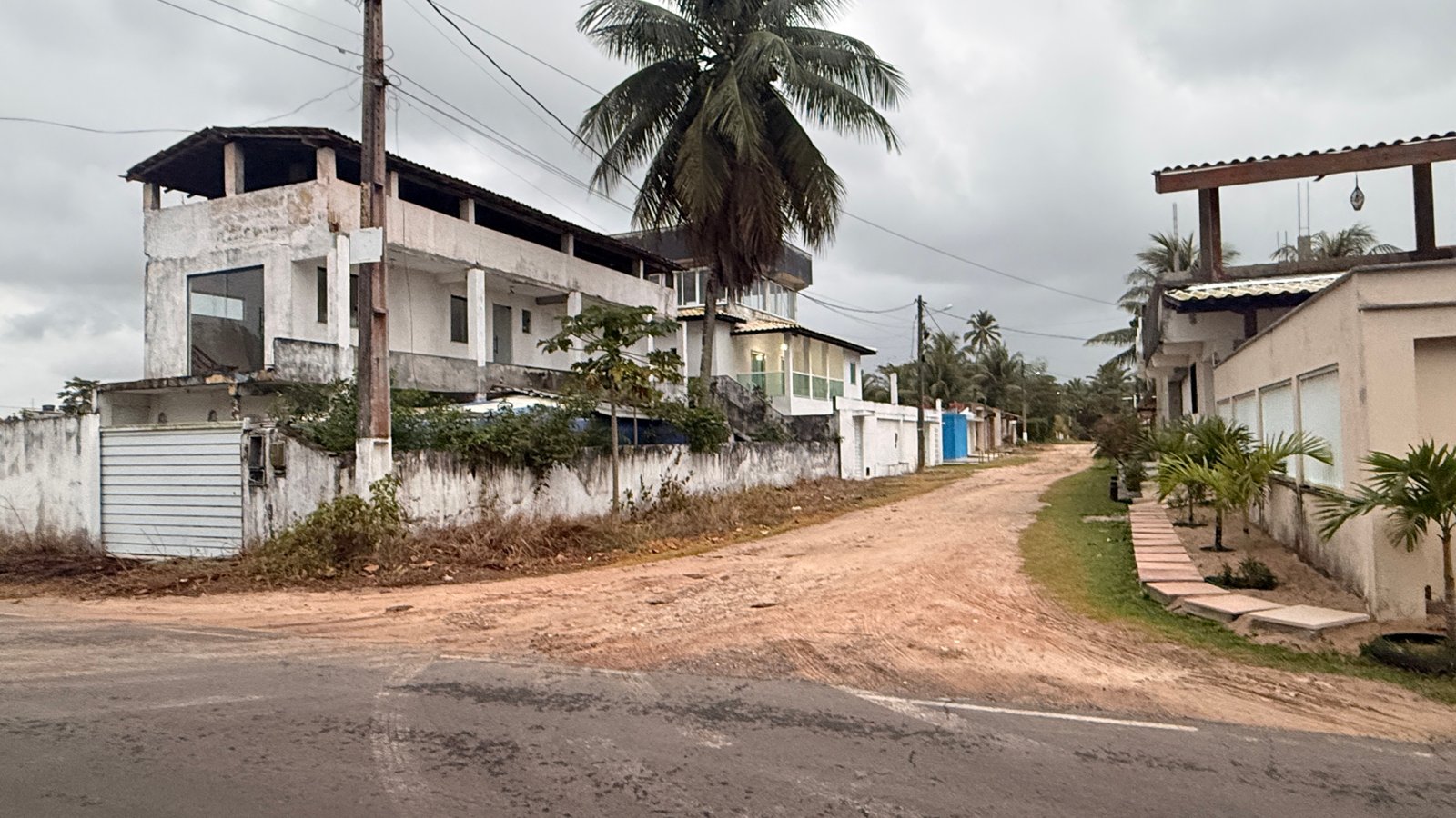 Terreno à venda na Praia de Guaibim 400m² a 200m do Mar – Com Escritura
