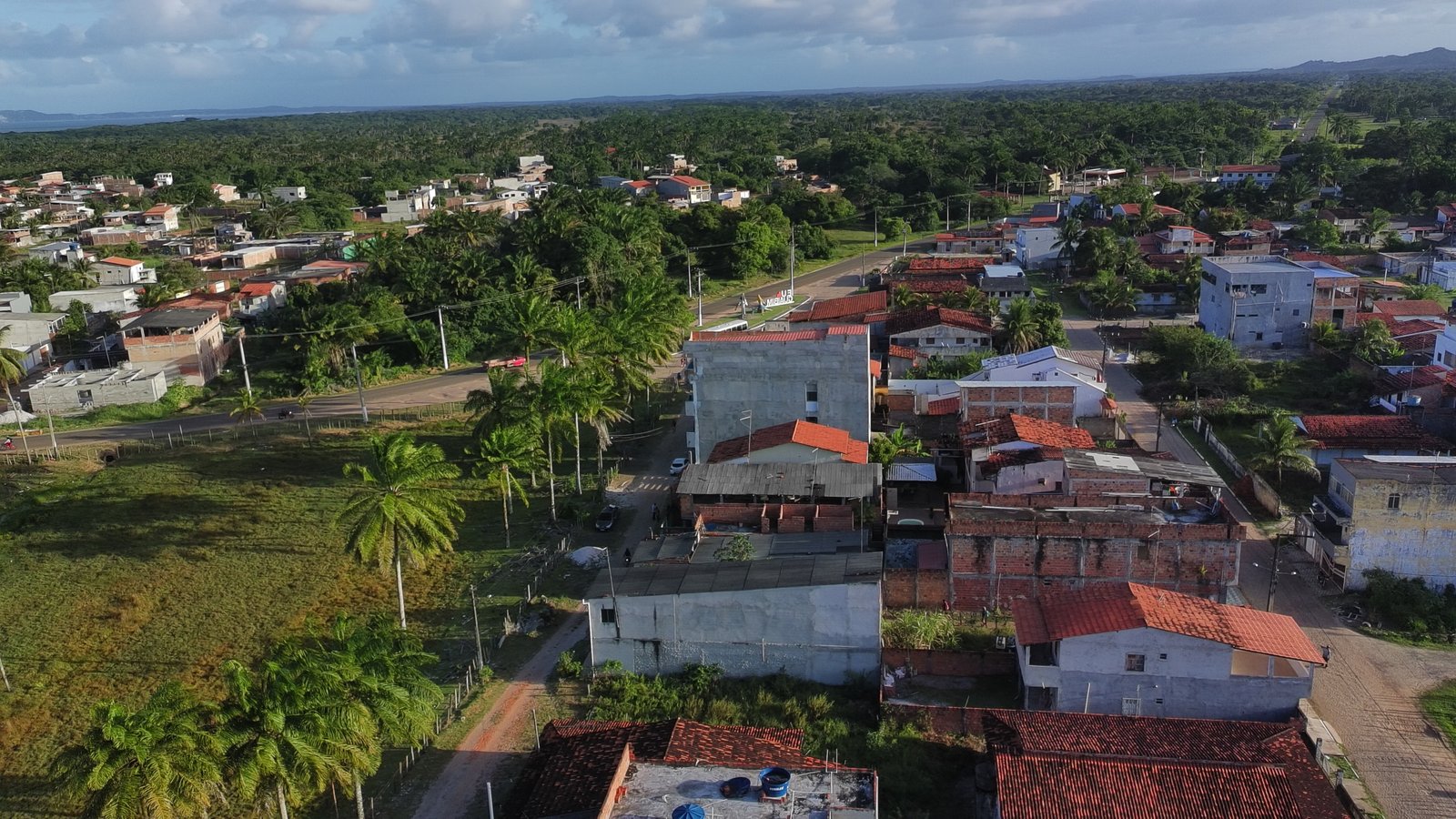 Casa à venda na praia de Guaibim, 5 quartos, 01 km do mar