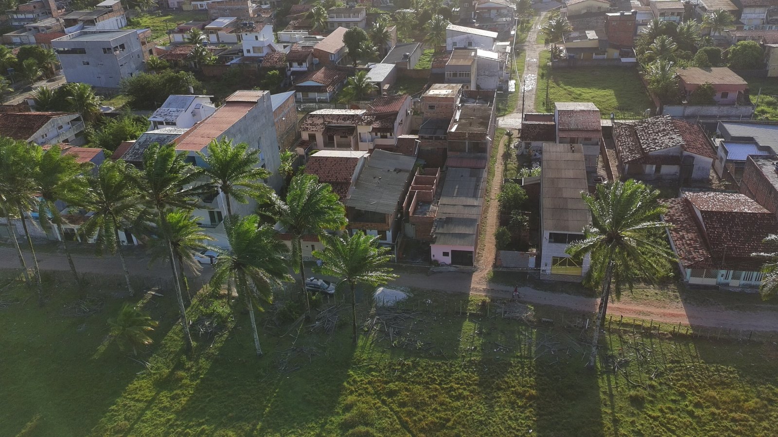 Casa à venda na praia de Guaibim, 5 quartos, 01 km do mar