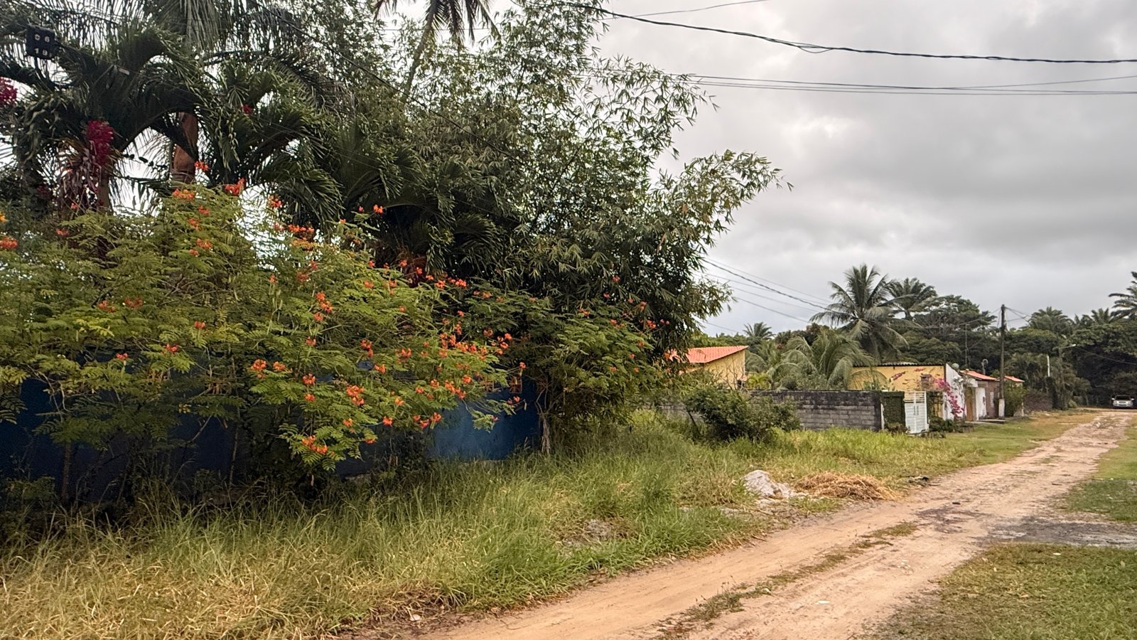 Terreno à venda na Praia de Guaibim 400m² a 200m do Mar – Com Escritura