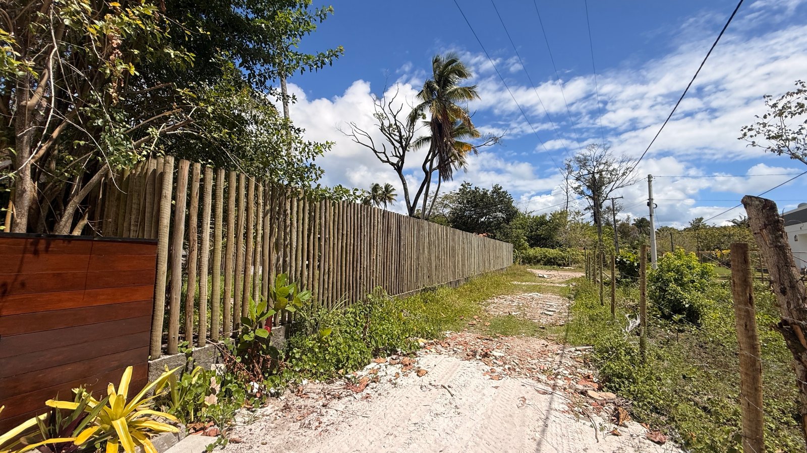Terreno de 450m² (15x30m) a 300 Metros da Quarta Praia – Morro de São Paulo/BA