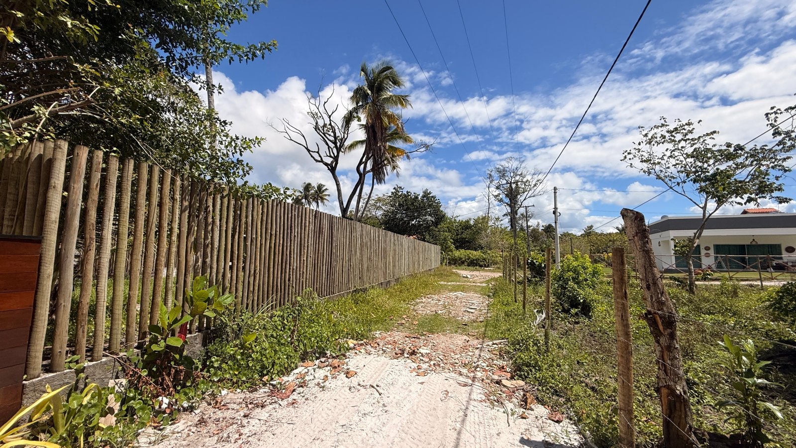 Terreno de 450m² (15x30m) a 300 Metros da Quarta Praia – Morro de São Paulo/BA