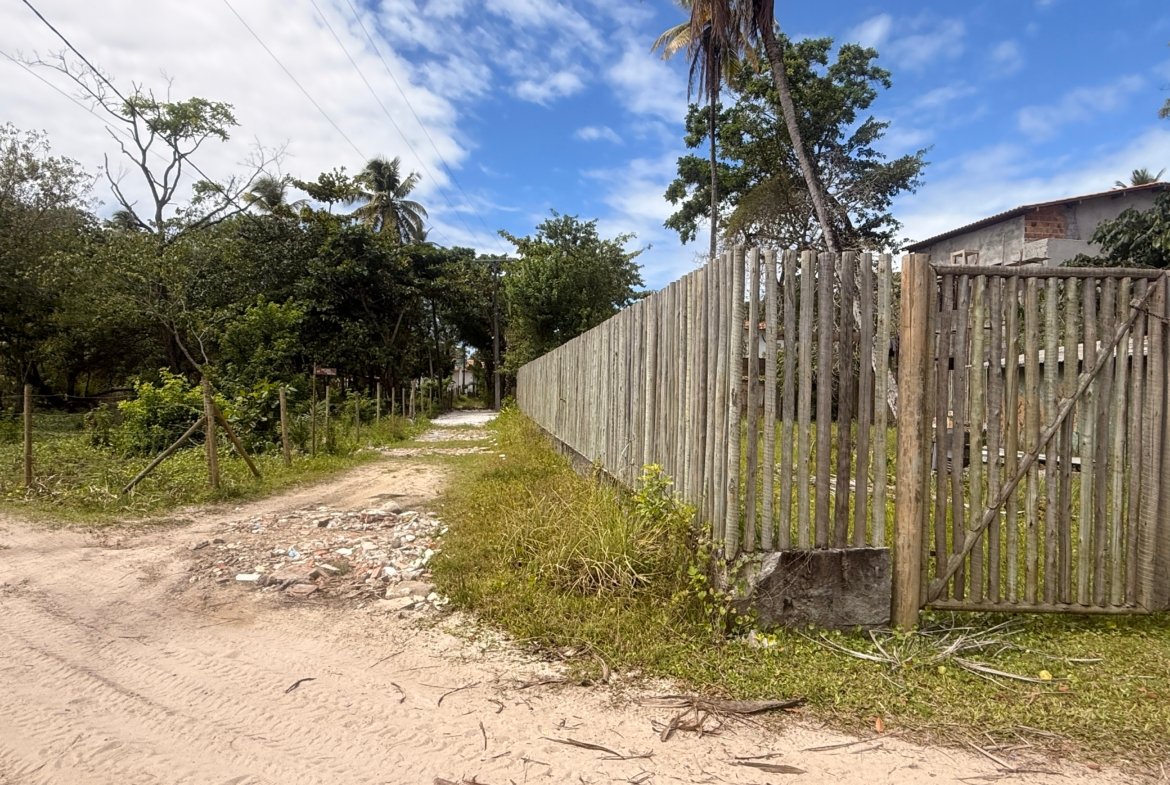 Terreno de 450m² (15x30m) a 300 Metros da Quarta Praia – Morro de São Paulo/BA