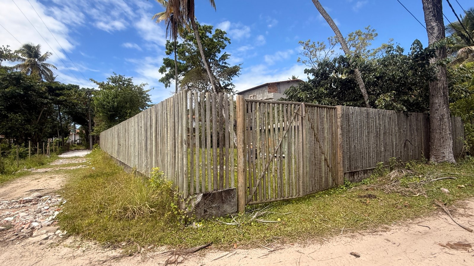 Terreno de 450m² (15x30m) a 300 Metros da Quarta Praia – Morro de São Paulo/BA