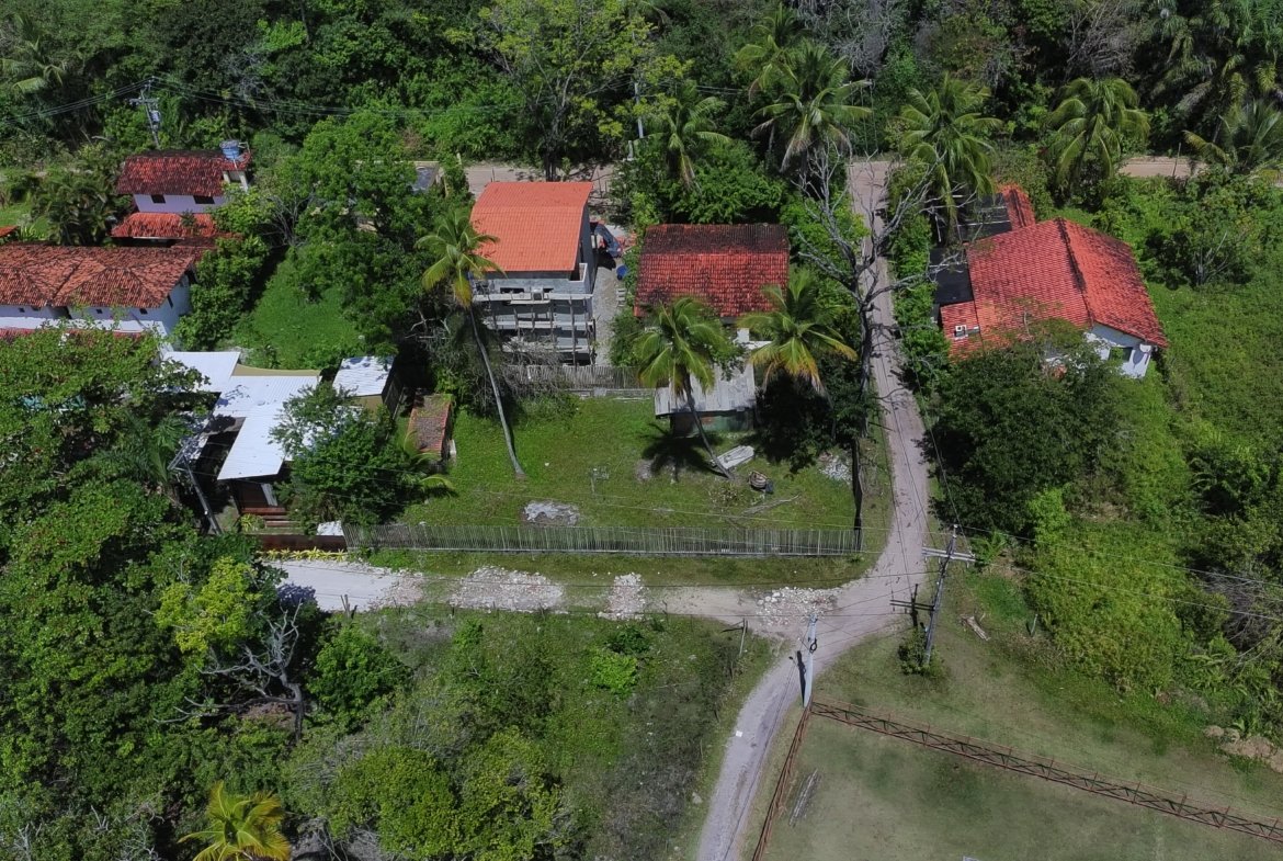 Terreno de 450m² (15x30m) a 300 Metros da Quarta Praia – Morro de São Paulo/BA