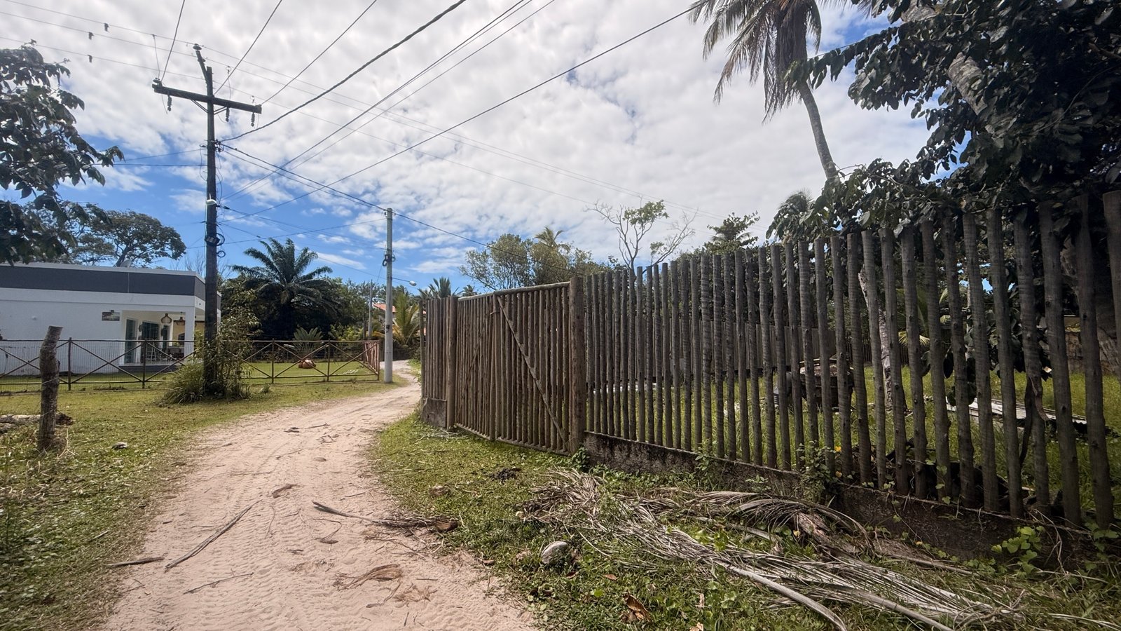 Terreno de 450m² (15x30m) a 300 Metros da Quarta Praia – Morro de São Paulo/BA
