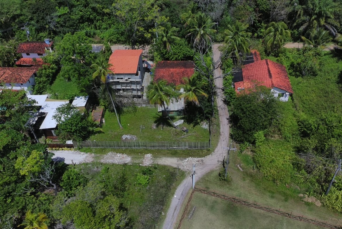 Terreno de 450m² (15x30m) a 300 Metros da Quarta Praia – Morro de São Paulo/BA