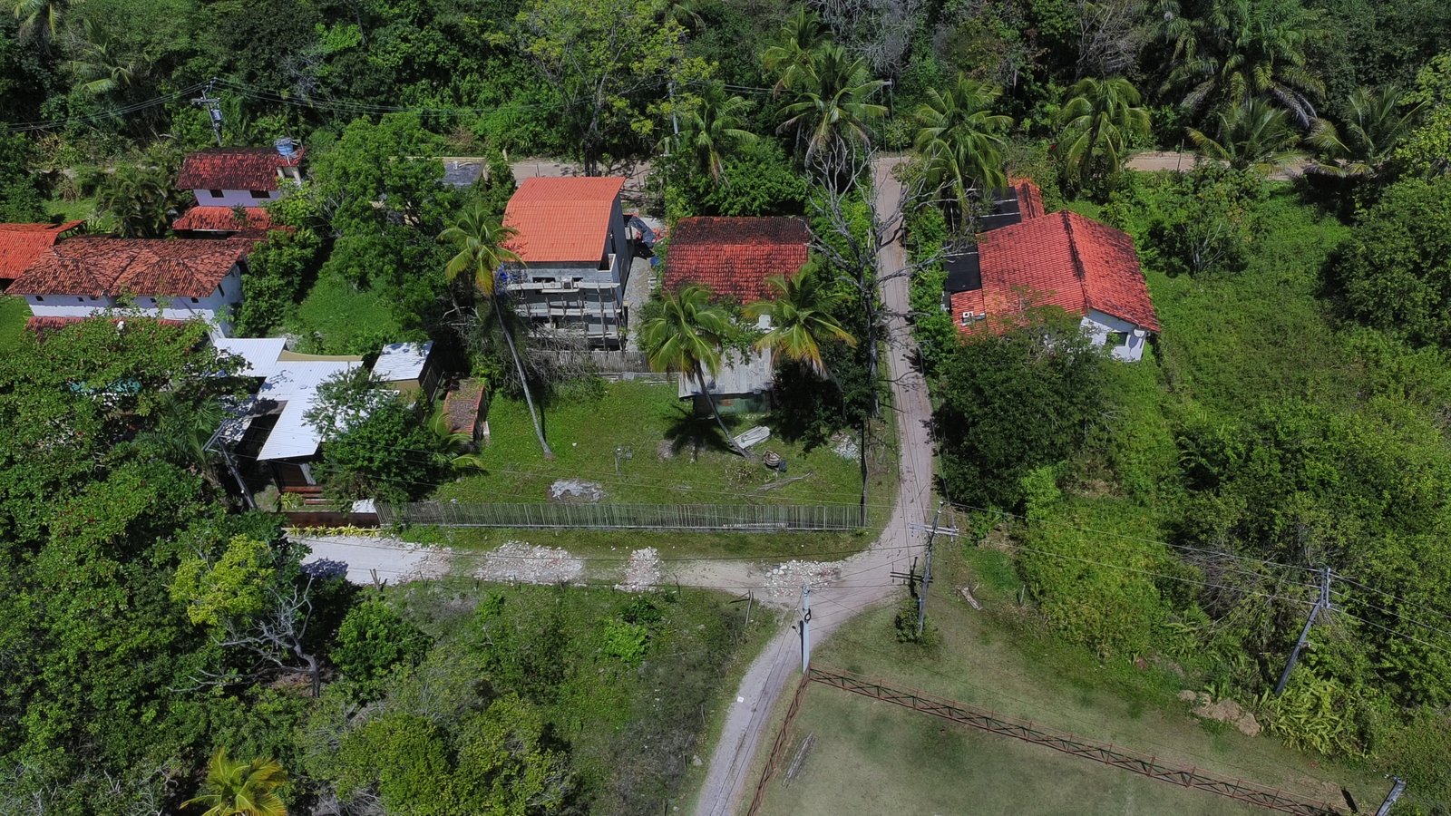Terreno de 450m² (15x30m) a 300 Metros da Quarta Praia – Morro de São Paulo/BA