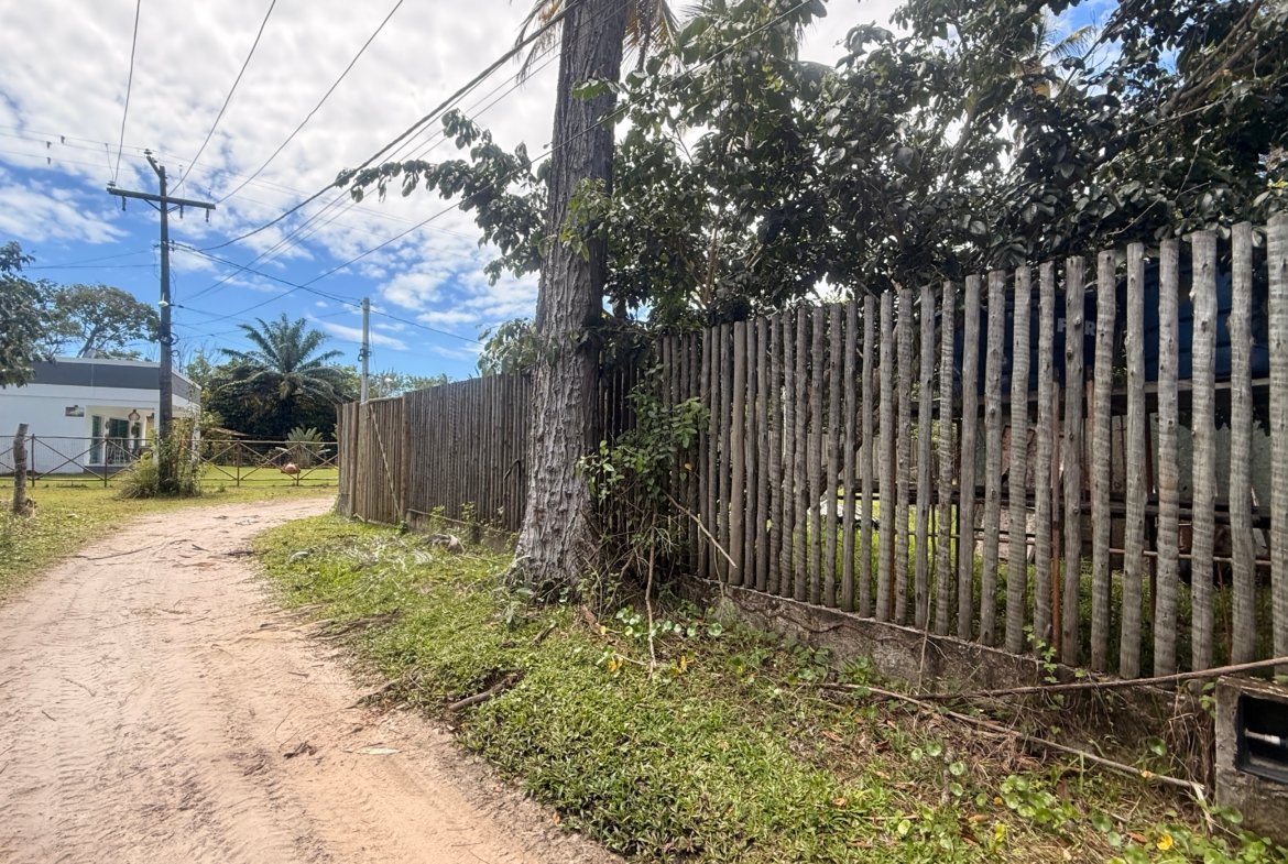 Terreno de 450m² (15x30m) a 300 Metros da Quarta Praia – Morro de São Paulo/BA