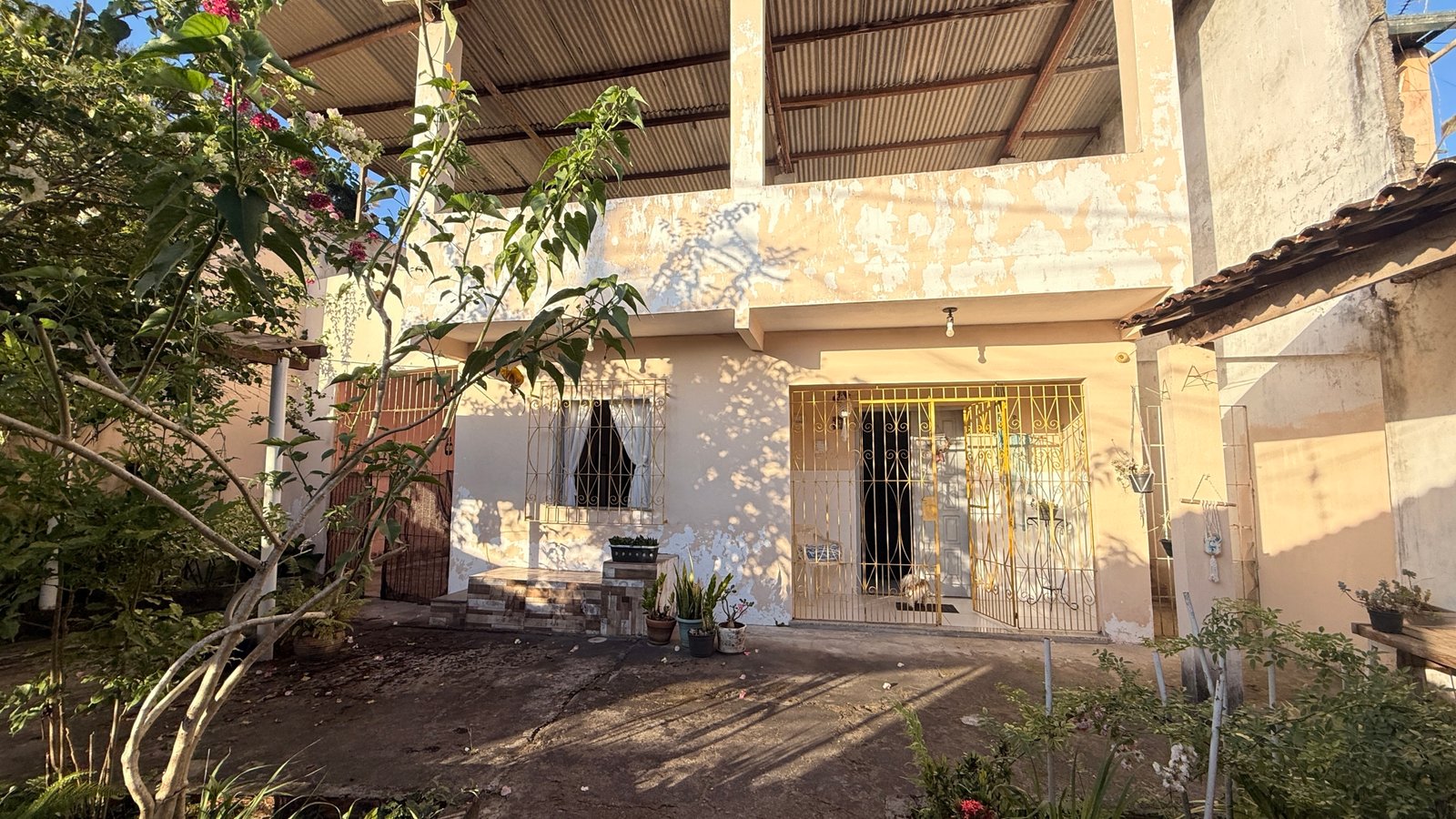 CASA TÉRREA À VENDA EM VALENÇA – BA | 300m² DE TERRENO NO BATE QUENTE