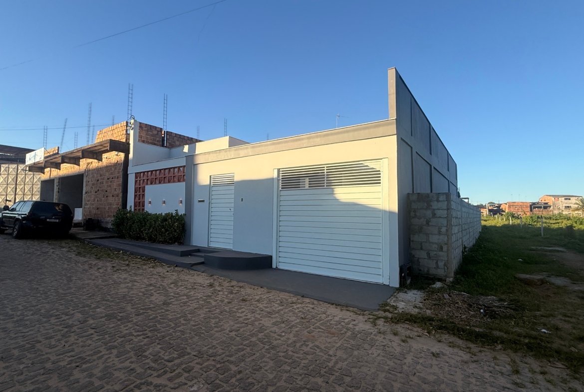 Casa Nova em Valença BA: 2 Suítes, 140m², Pronta para Morar