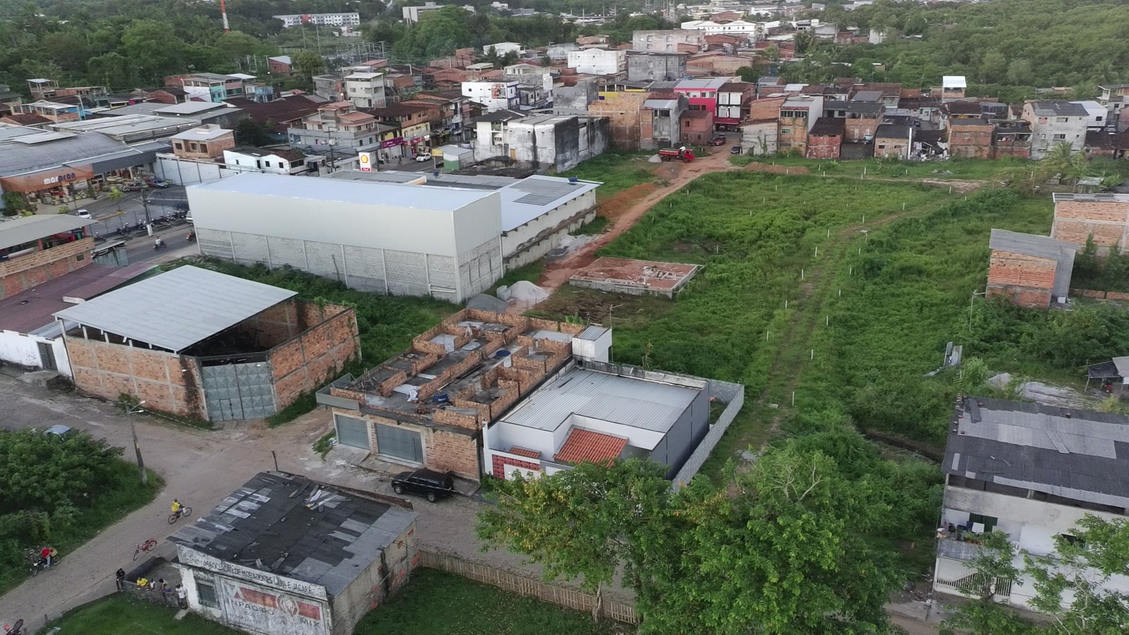 Casa Nova em Valença BA: 2 Suítes, 140m², Pronta para Morar