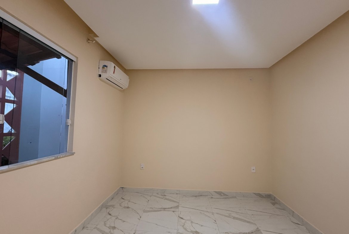 Casa Nova em Valença BA: 2 Suítes, 140m², Pronta para Morar
