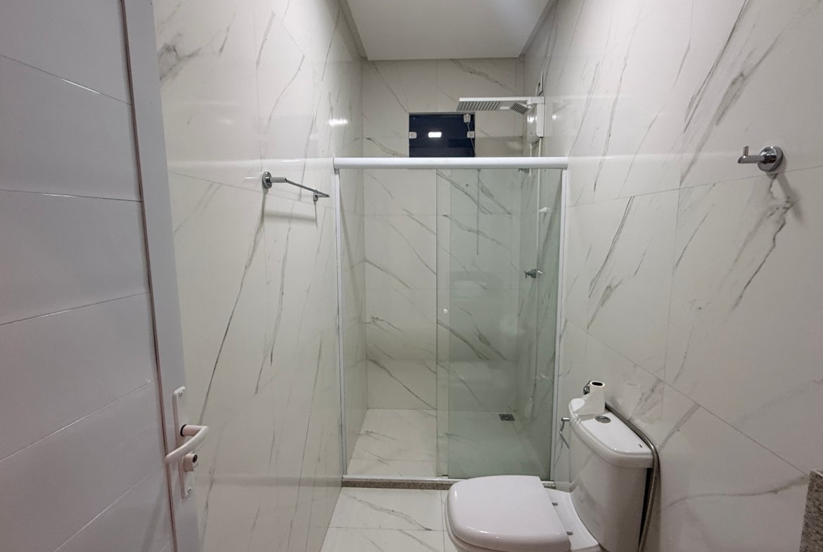 Casa Nova em Valença BA: 2 Suítes, 140m², Pronta para Morar