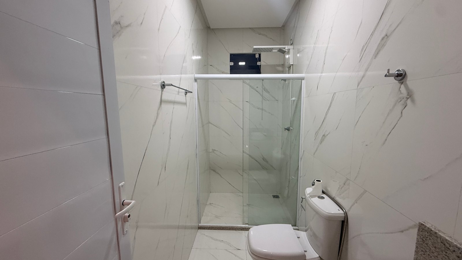 Casa Nova em Valença BA: 2 Suítes, 140m², Pronta para Morar