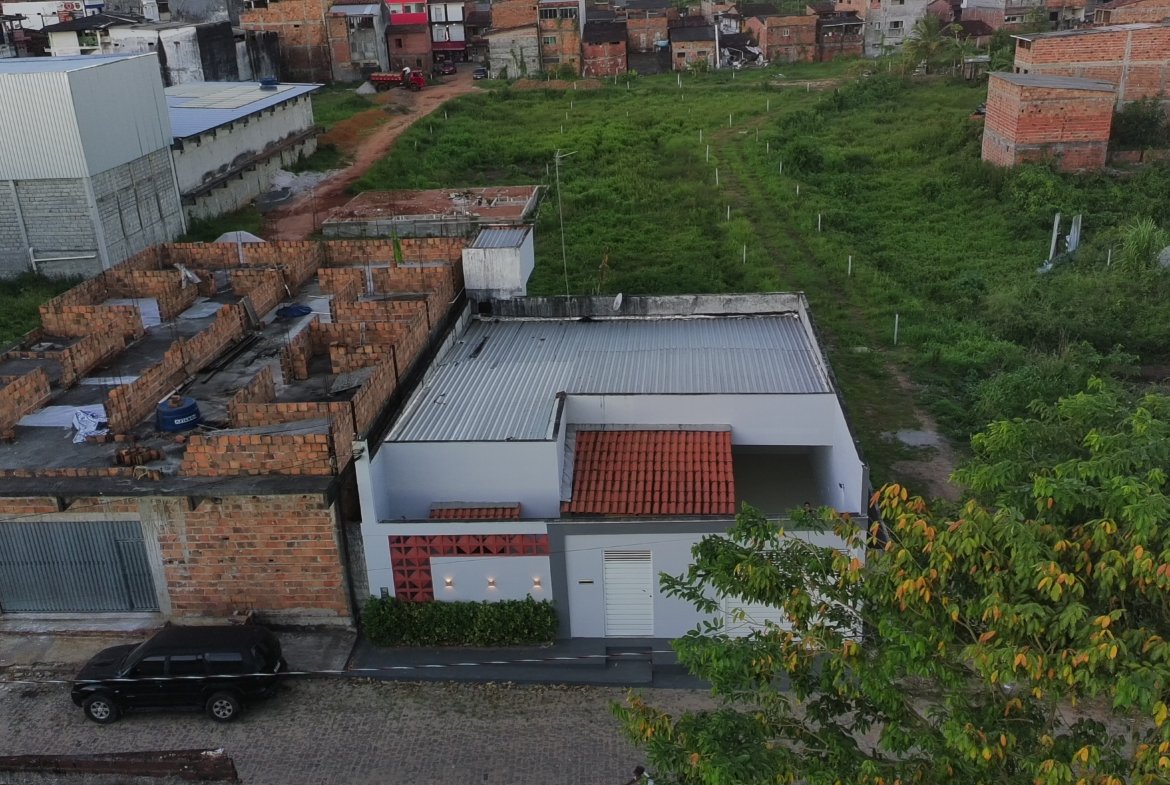 Casa Nova em Valença BA: 2 Suítes, 140m², Pronta para Morar