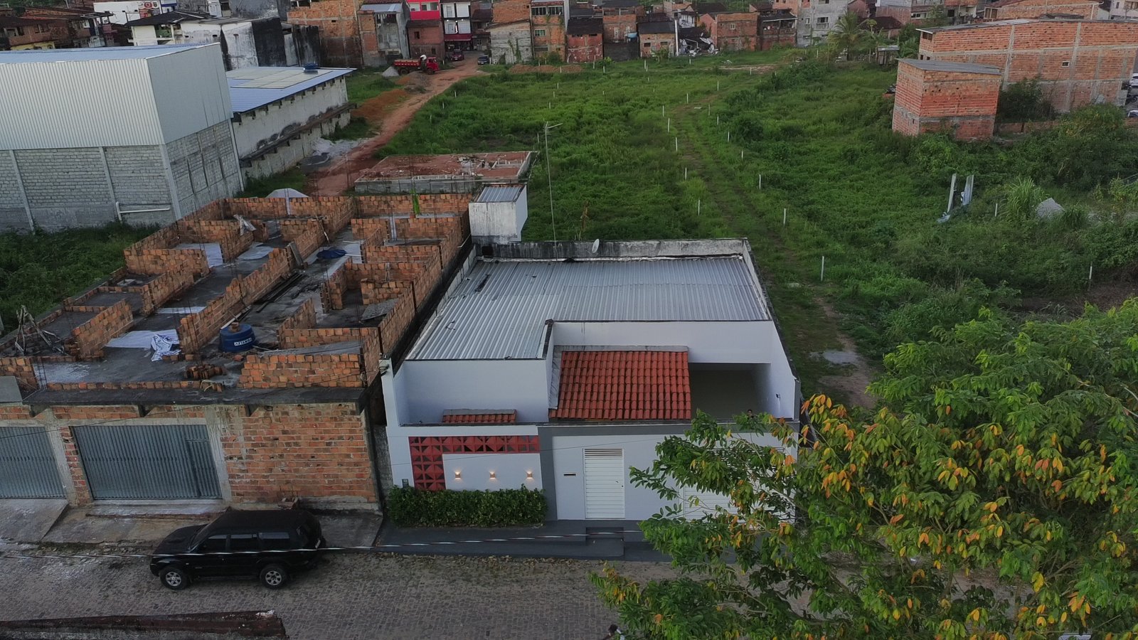 Casa Nova em Valença BA: 2 Suítes, 140m², Pronta para Morar