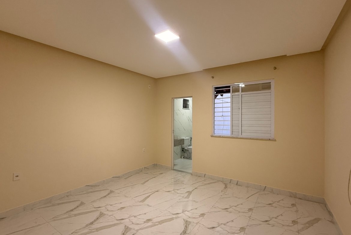 Casa Nova em Valença BA: 2 Suítes, 140m², Pronta para Morar