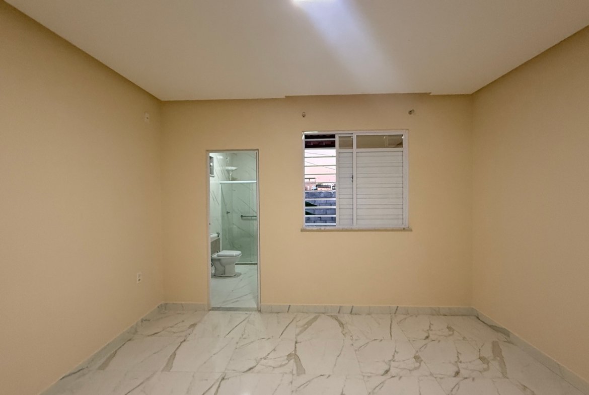 Casa Nova em Valença BA: 2 Suítes, 140m², Pronta para Morar
