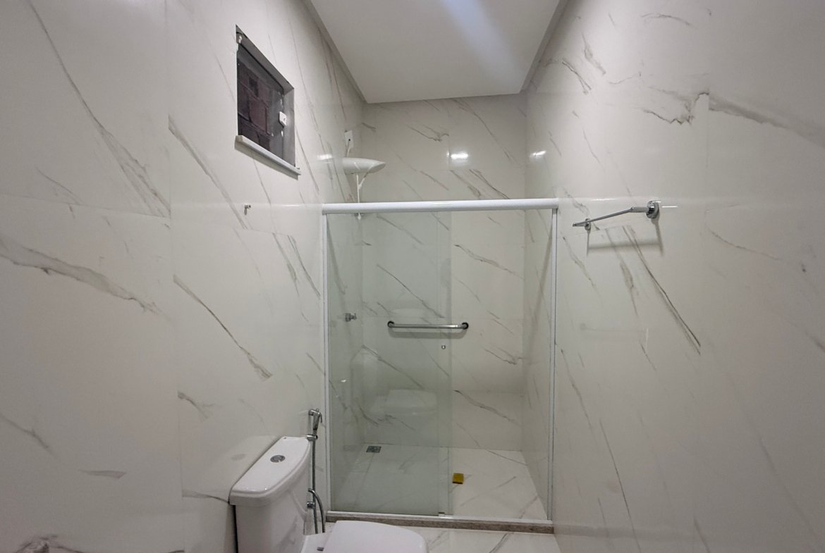 Casa Nova em Valença BA: 2 Suítes, 140m², Pronta para Morar