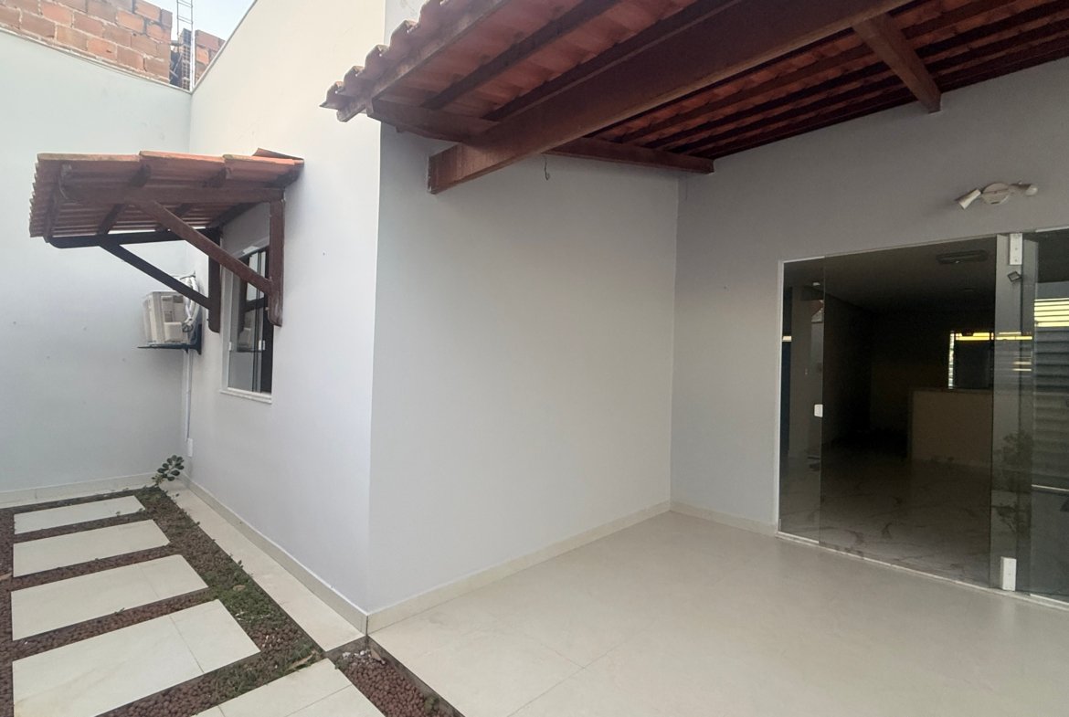 Casa Nova em Valença BA: 2 Suítes, 140m², Pronta para Morar