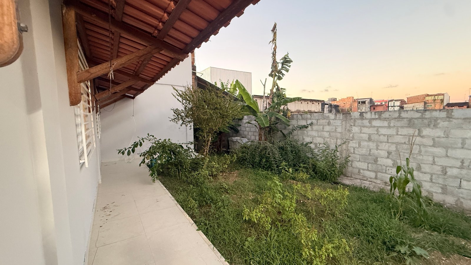 Casa Nova em Valença BA: 2 Suítes, 140m², Pronta para Morar