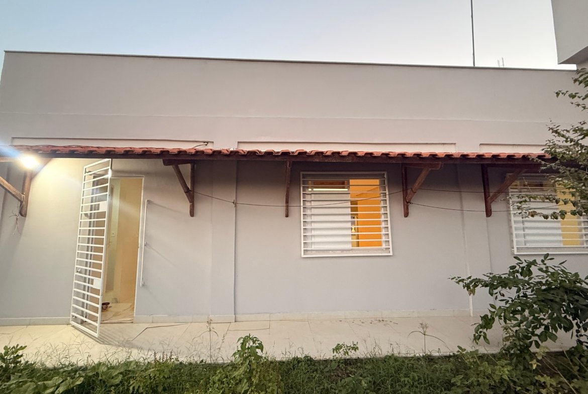 Casa Nova em Valença BA: 2 Suítes, 140m², Pronta para Morar