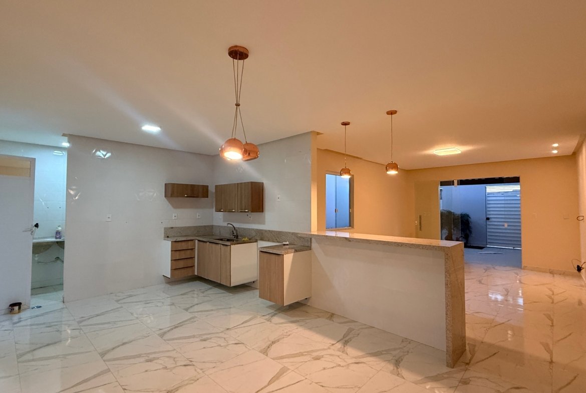 Casa Nova em Valença BA: 2 Suítes, 140m², Pronta para Morar