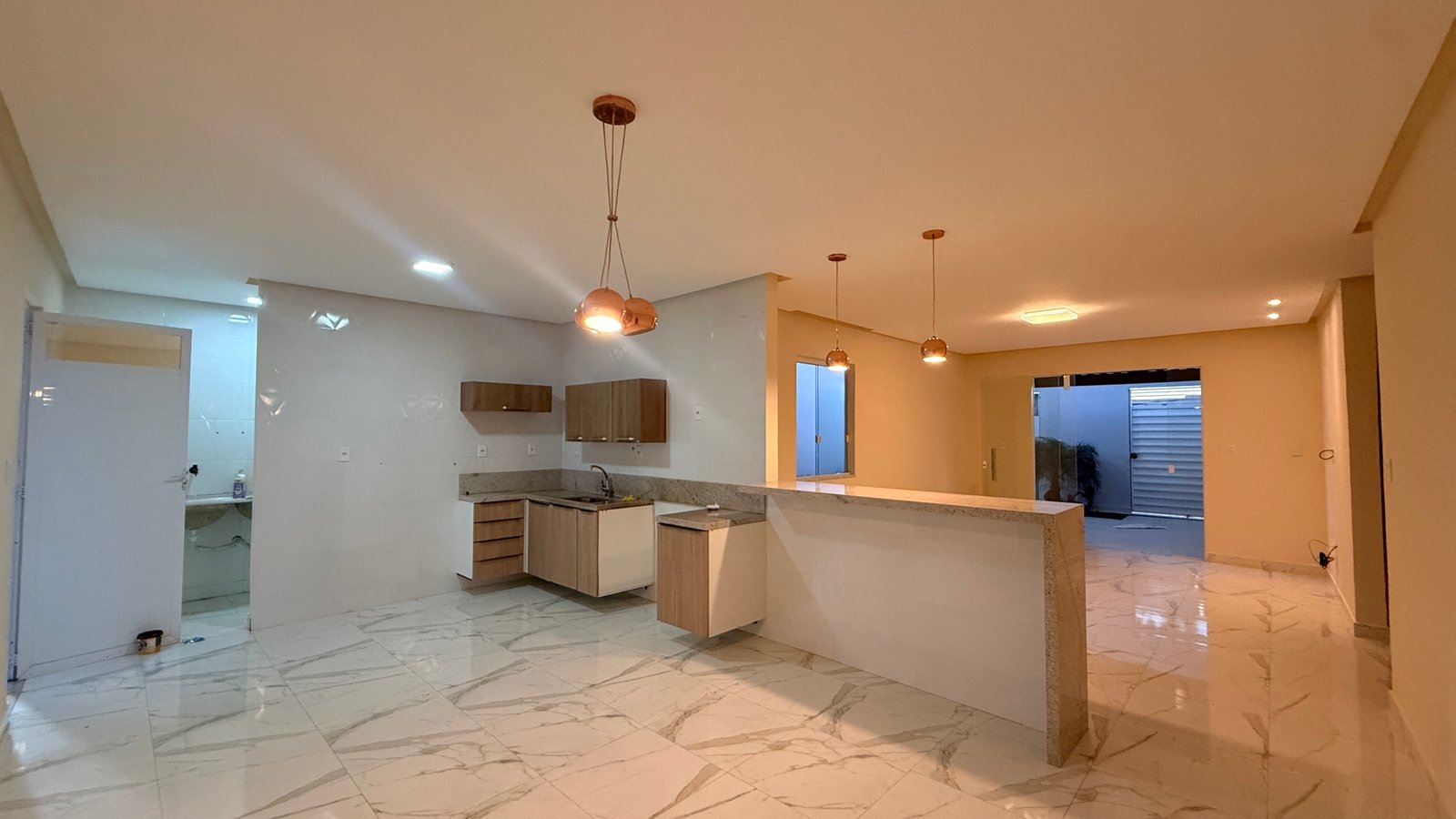 Casa Nova em Valença BA: 2 Suítes, 140m², Pronta para Morar