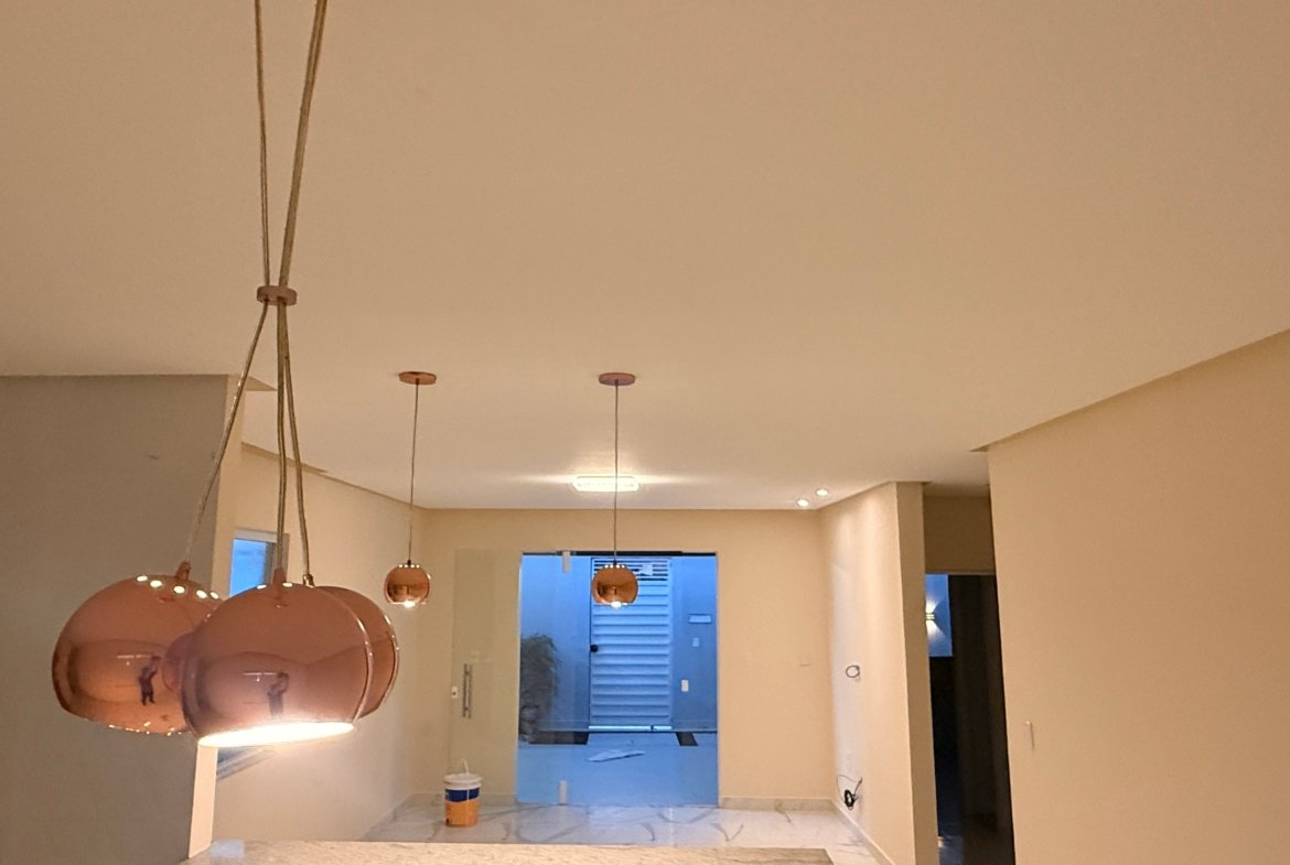 Casa Nova em Valença BA: 2 Suítes, 140m², Pronta para Morar