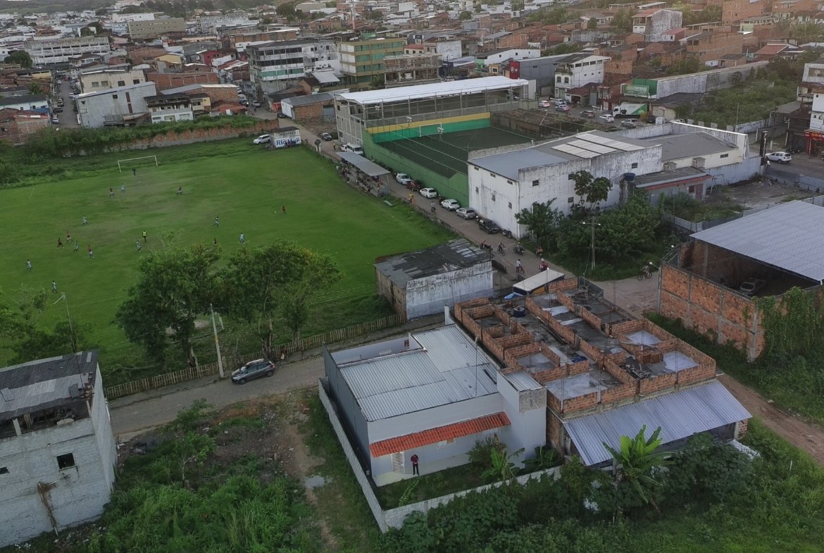 Casa Nova em Valença BA: 2 Suítes, 140m², Pronta para Morar