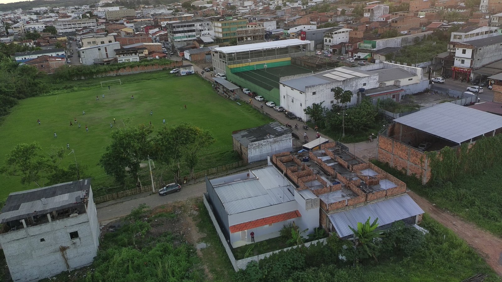 Casa Nova em Valença BA: 2 Suítes, 140m², Pronta para Morar