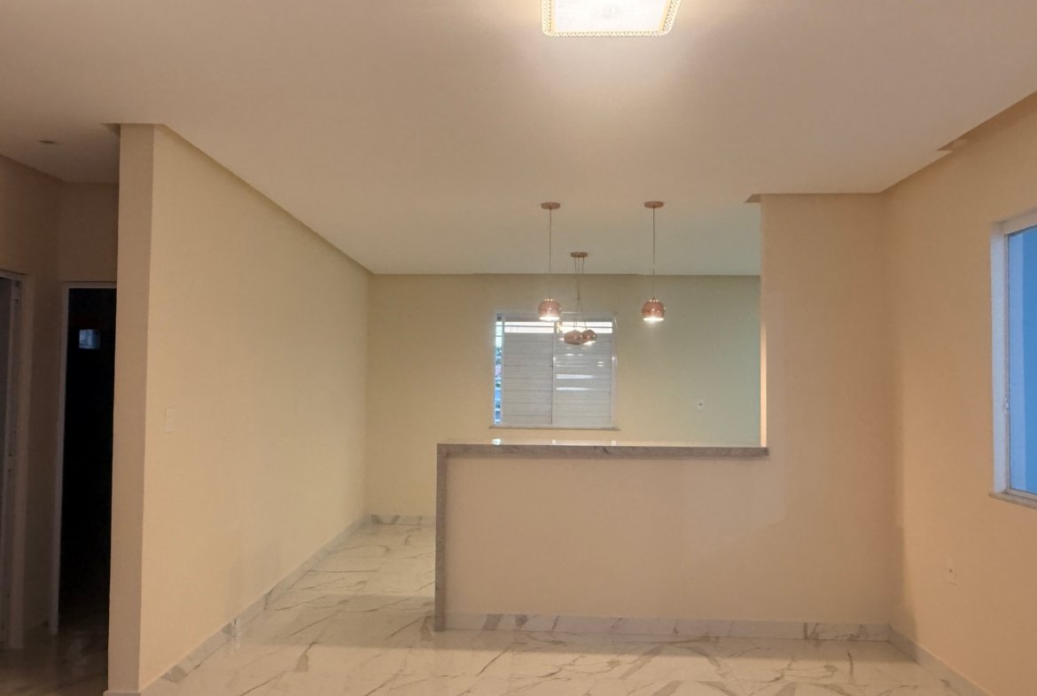 Casa Nova em Valença BA: 2 Suítes, 140m², Pronta para Morar